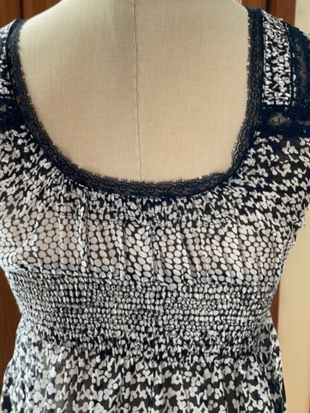 VTG Free People Sleeveless Smocked Silk Blend Lace Tunic Slip Dress Size 4 - Picture 13 of 15